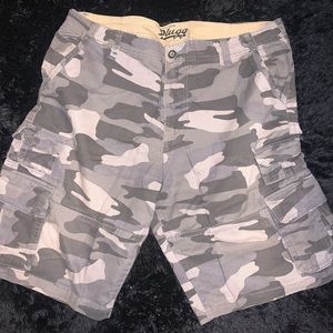 Plugg cargo Camo black shorts
